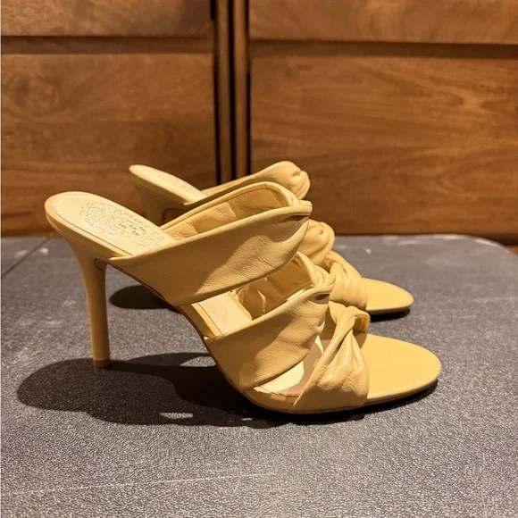 NWOT Vince Camuto Chelena Heels Dulce De Leche Color - Picture 3 of 11